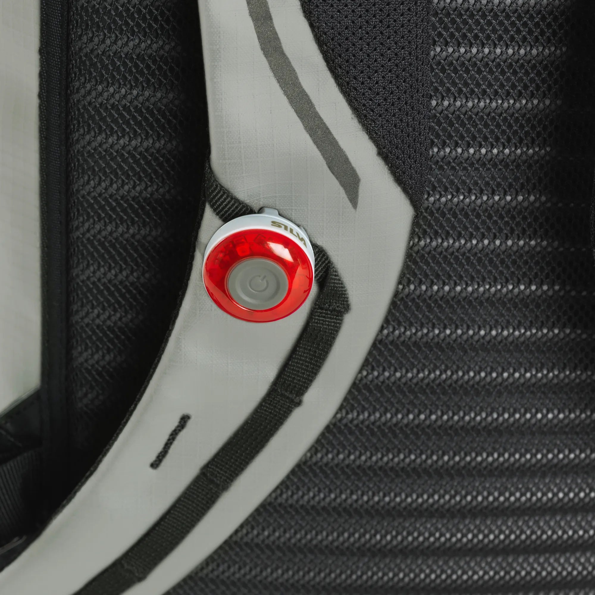 360 Orbit 25L_37749_detail-tyto-front