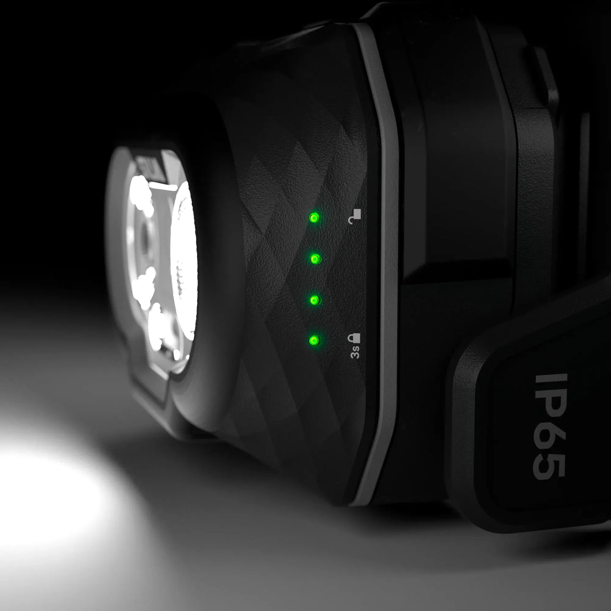 Discover_Hybrid_Black_38453_indicators
