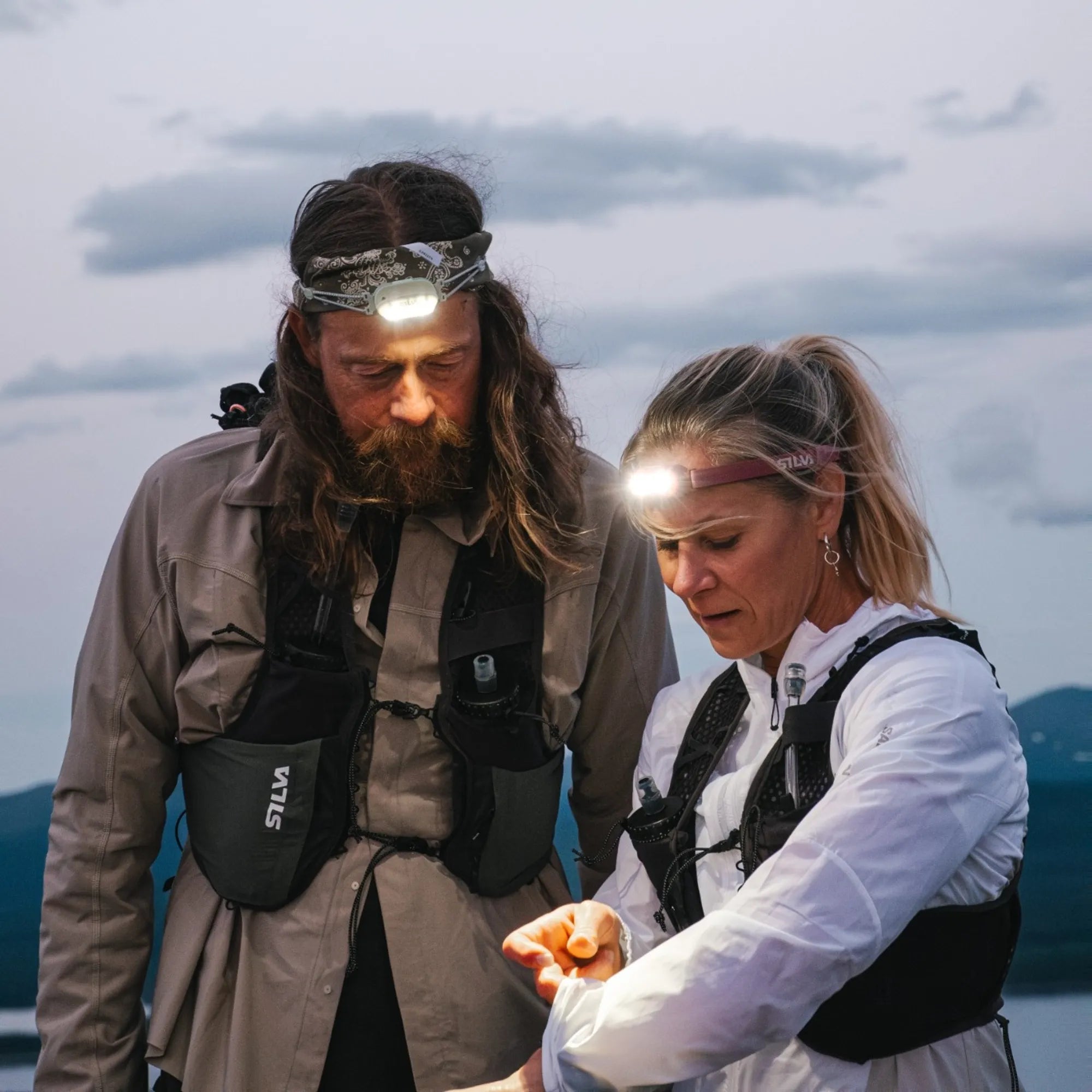 SILVA_Are_Running-3_square_less_sky