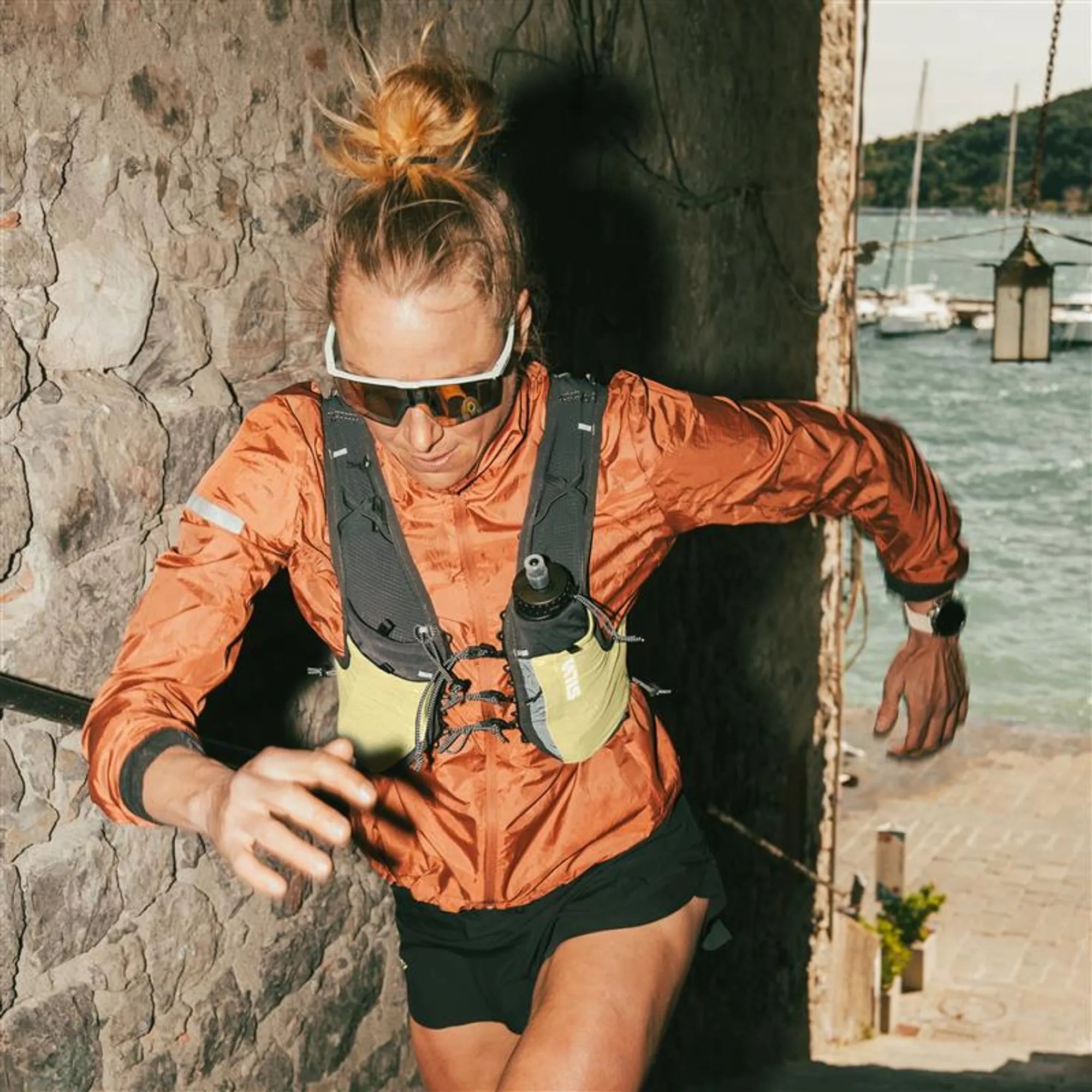 STRIVE FLY - YELLOW - CROPPED