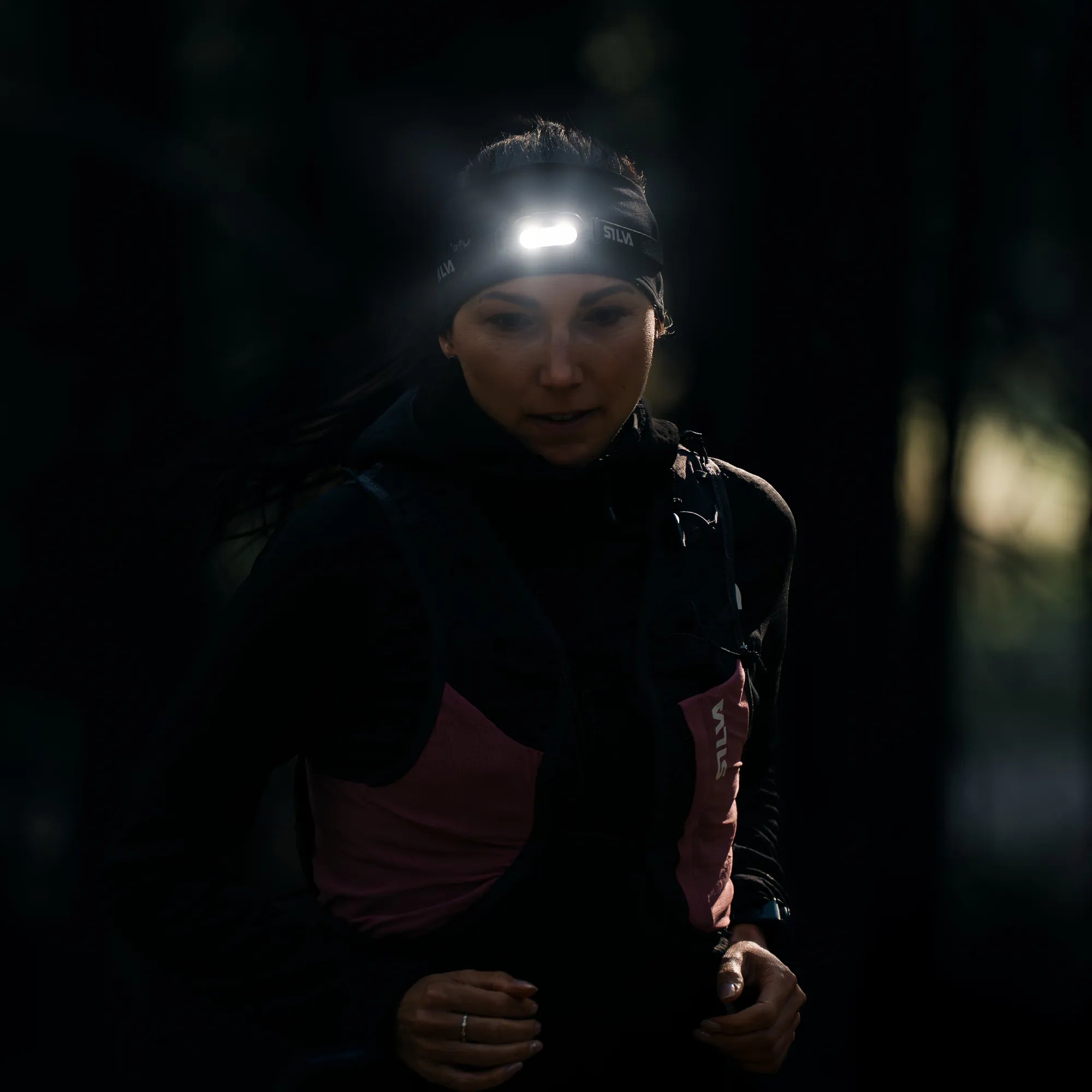 Smini LT Black_38631_lifestyle 2