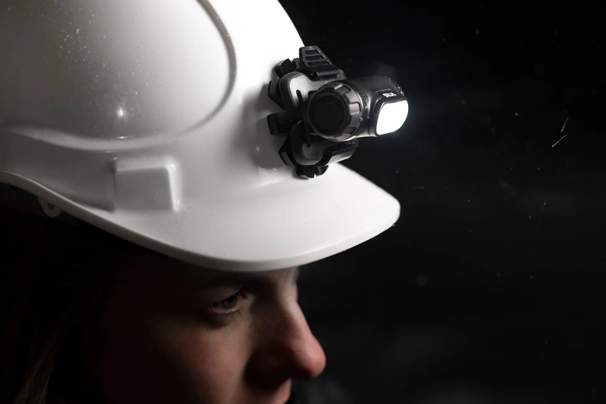 MR400_37824_on helmet 2-lo res