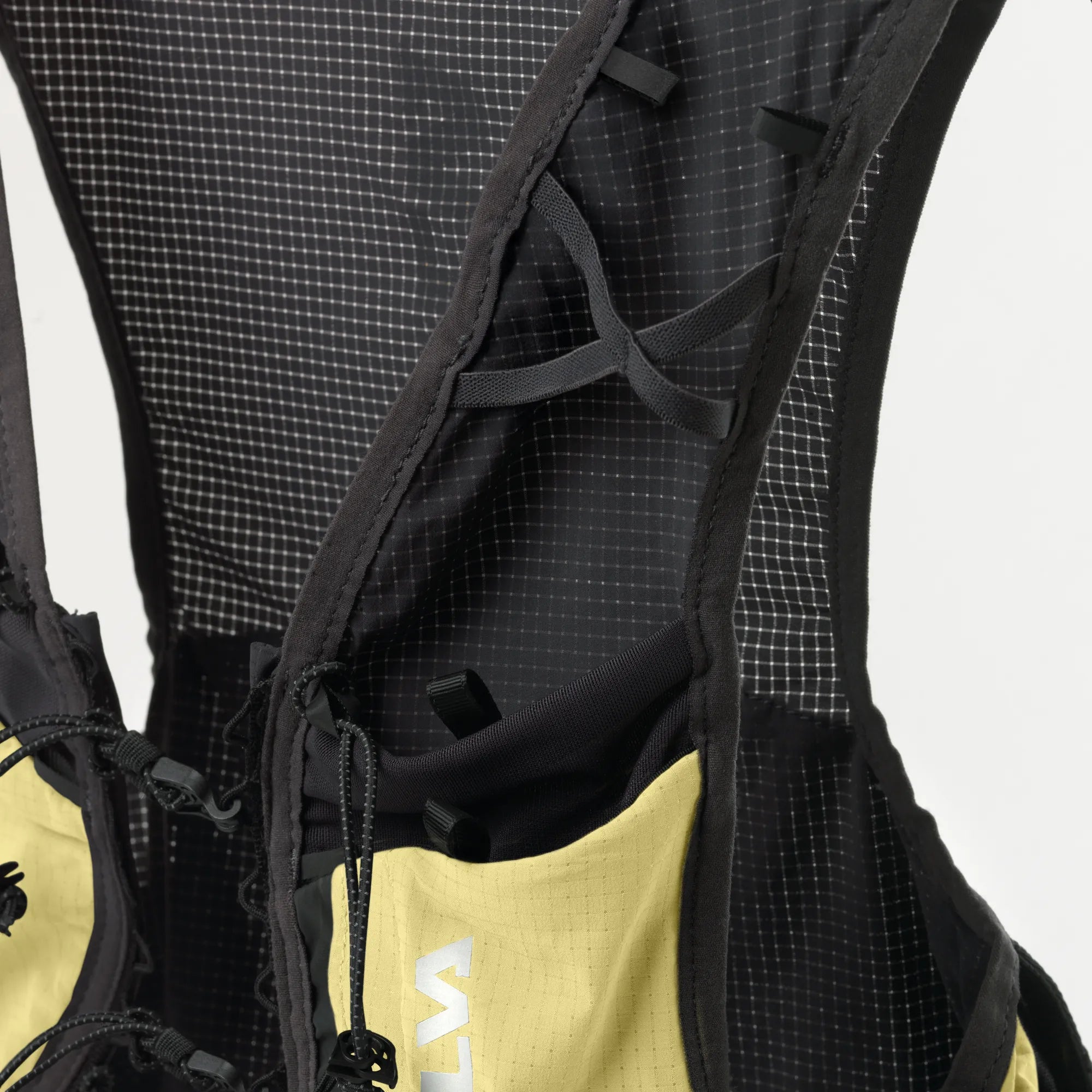 Strive Fly Vest Yellow SS26 - detail 1
